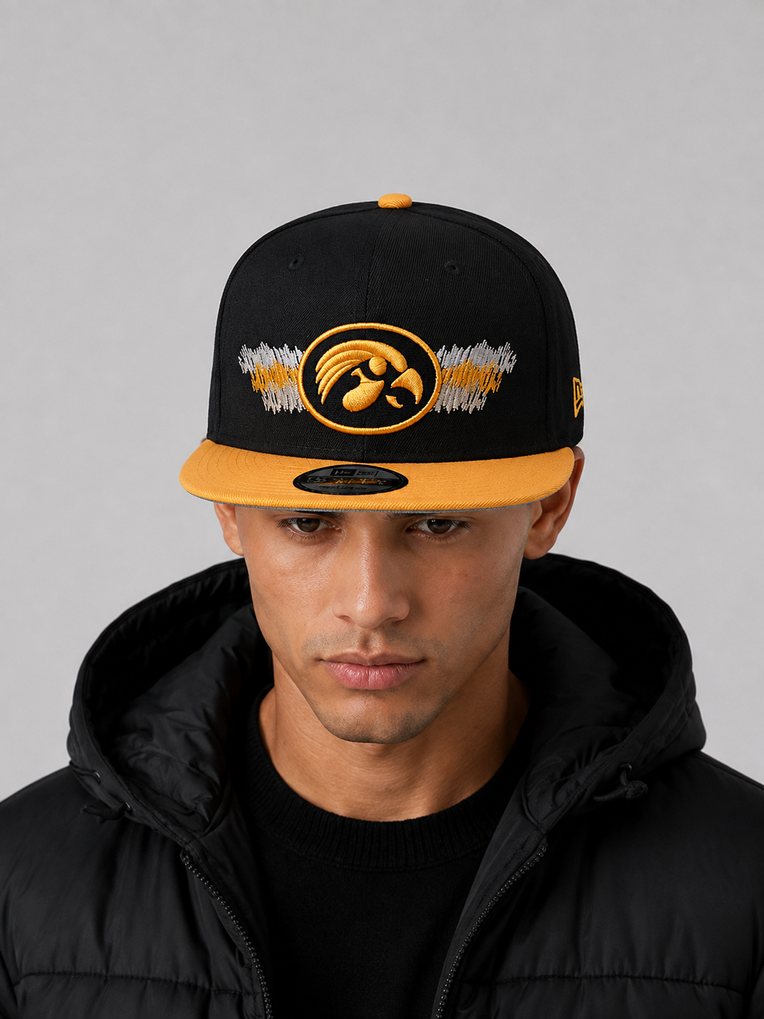 Black Iowa Hawkeyes Two-Tone 9FIFTY Snapback Hat