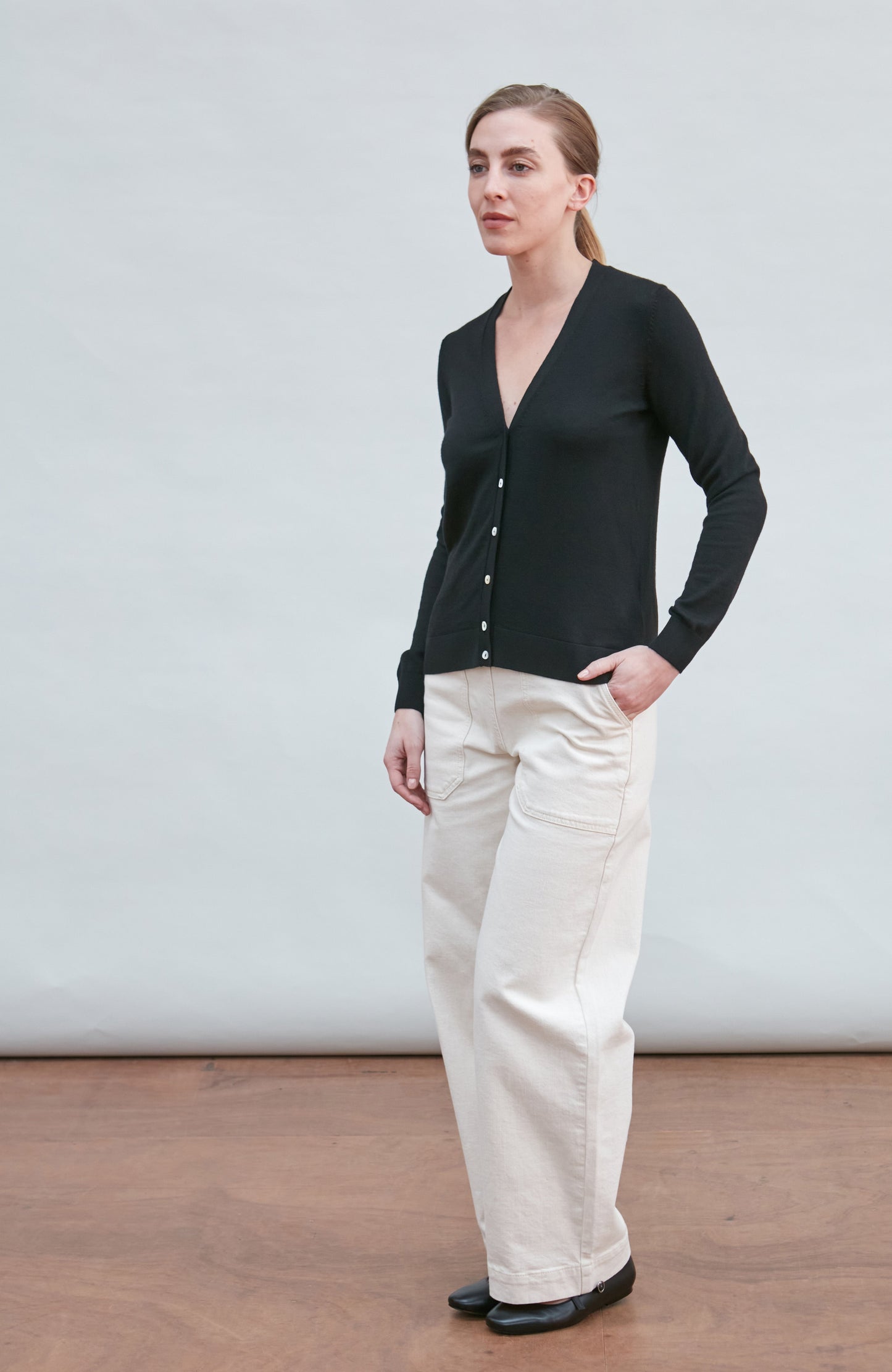 Womens Extra Fine Merino V Neck Cardigan