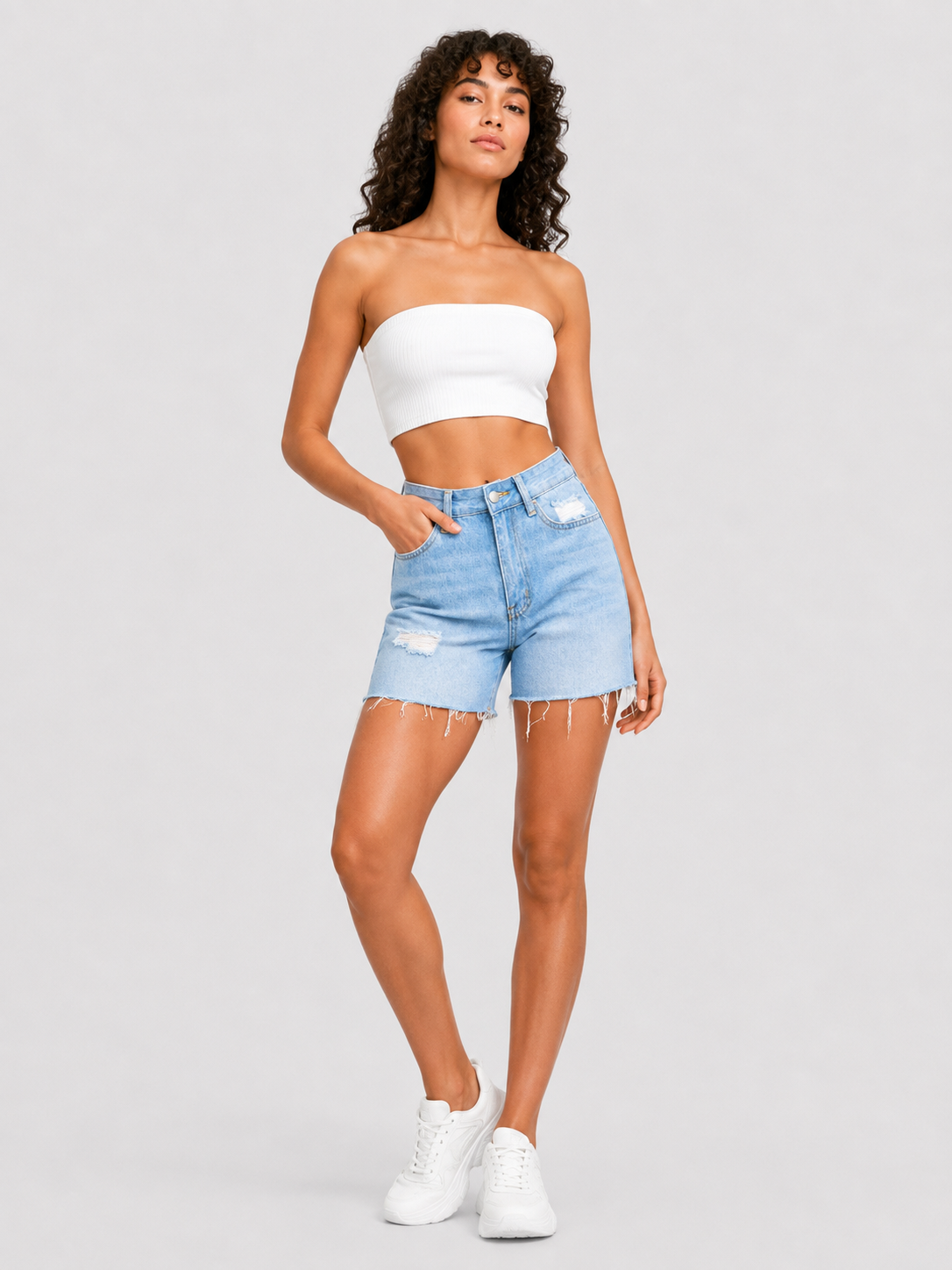 Women’s Frayed Hem Denim Shorts