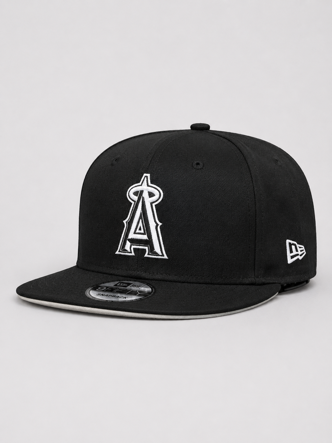 Basic Black and White 9FIFTY Snapback